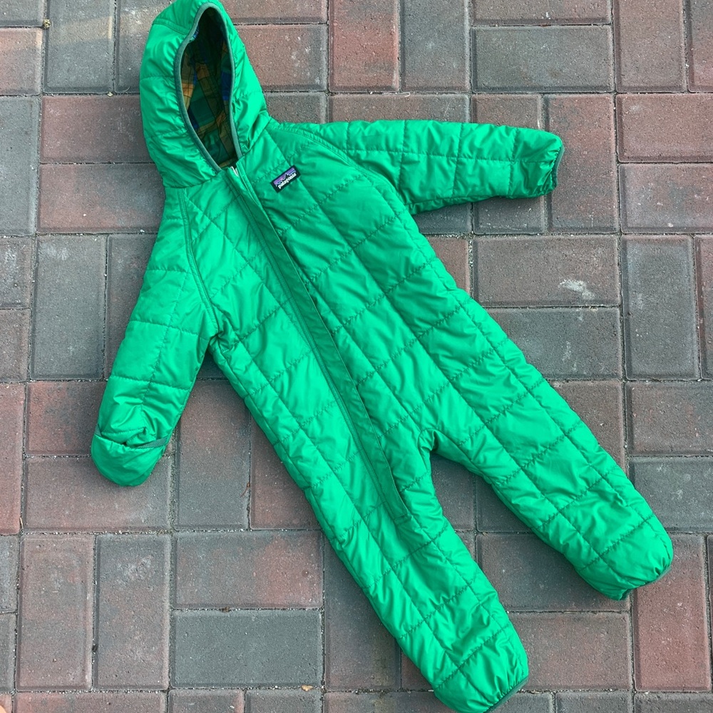 Patagonia reversible snow suit  3T, green/plaid.